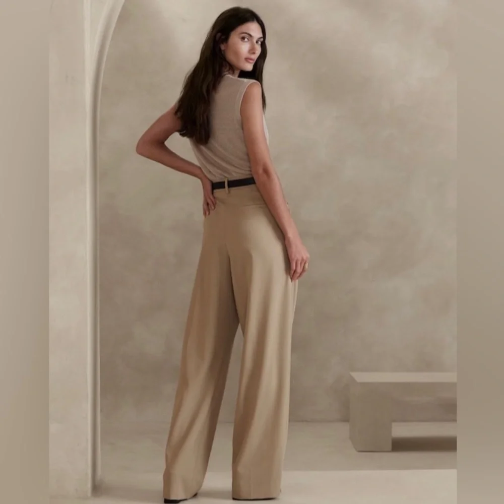 NWT! Banana Republic Tan Vasto Wide Leg Italian Wool Pant - Multiple 💛